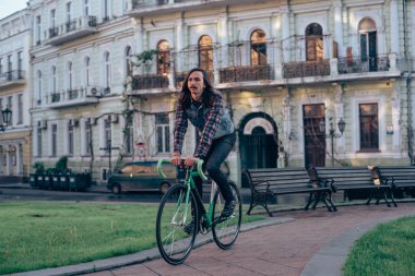 adam sürme sabit vites bisiklet