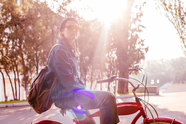 kadın binicilik bisiklet