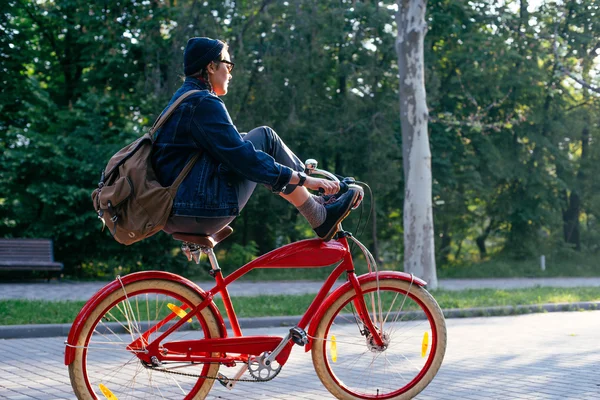 kadın binicilik bisiklet