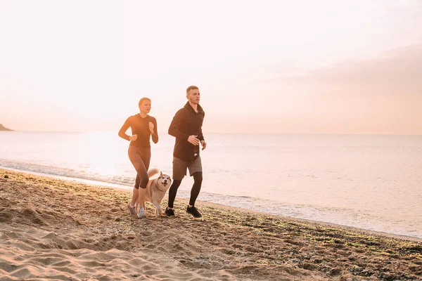 Young fitness couple