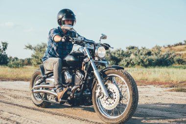 adam sürme motosiklet