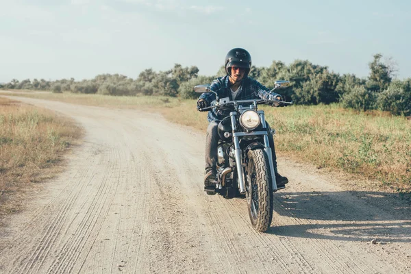 adam sürme motosiklet