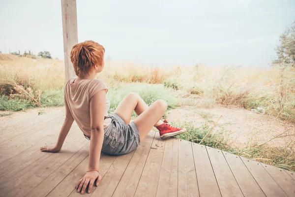 Pelirroja hipster mujer — Foto de Stock