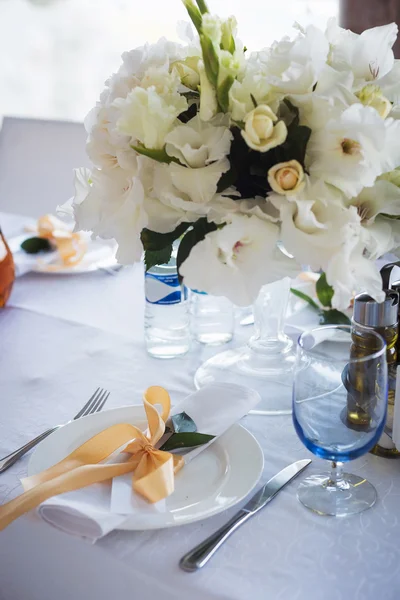 Conjunto de mesa para o casamento ou outro jantar evento servido — Fotografia de Stock