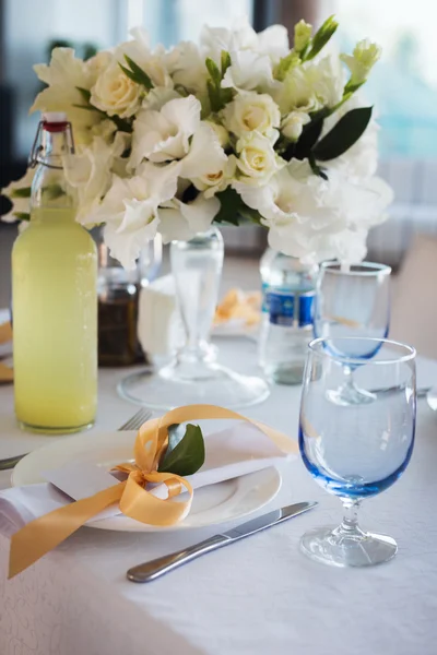 Asztal készlet esküvő vagy más catered esemény vacsora — Stock Fotó