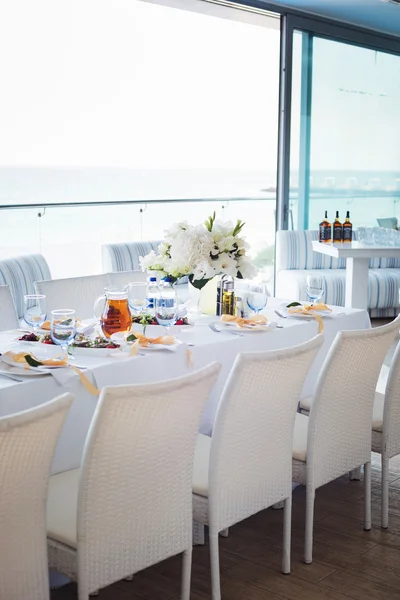 Conjunto de mesa para o casamento ou outro jantar evento servido — Fotografia de Stock