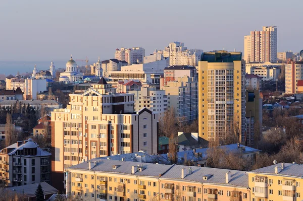 Городские здания на рассвете — стоковое фото