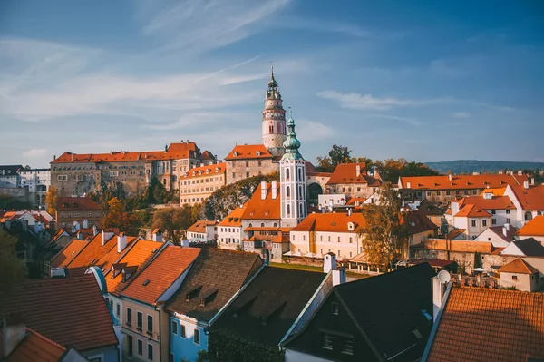cesky krumlov ve vltava Nehri üzerinde sonbahar görünümü