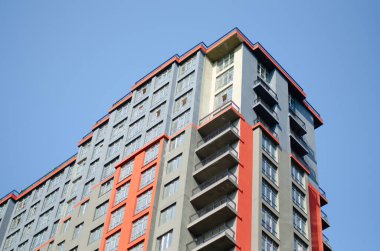 Modern mimari. Yüksek katlı bir bina. Binanın inşaatı.