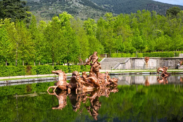 La Granja, kildestatue av Neptun, nær Segovia – stockfoto