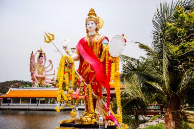 Budist tapınakları ve Tayland, Samui Adası heykelleri