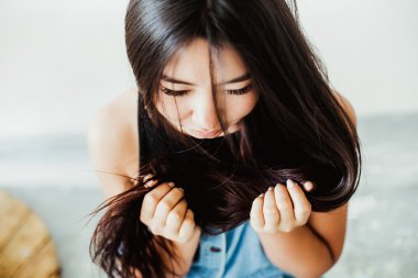 Genç sağlıklı Asyalı kadın