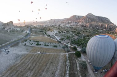 Kapadokya 'da sıcak hava balonu gezisi