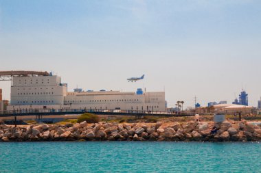 Hafif uçak denizin açılış