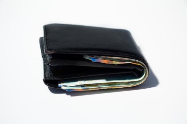 İsrail Şekeli para faturaları yakın siyah deri cüzdan çeşitli yığını