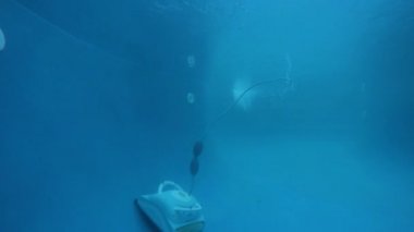 Sualtı çekim otomatik havuz temizleyici robot
