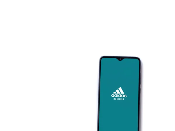 Lod Izrael Července 2020 Adidas Spuštění Aplikace Obrazovka Logem Displeji — Stock fotografie
