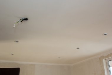 delik ve kablolama için tavan spot bitmemiş