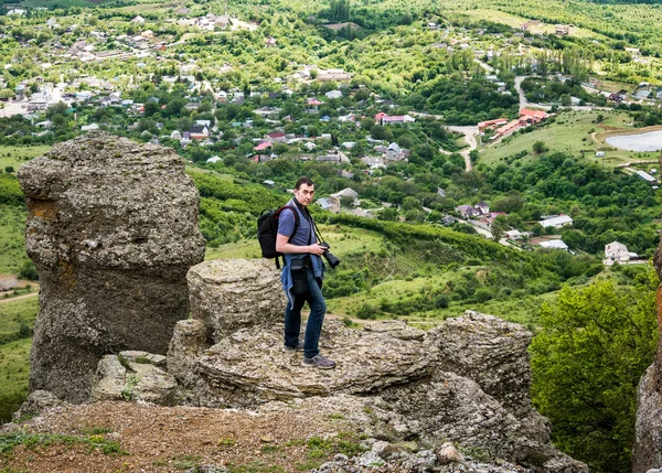 Demerdji dağın, Crimea kaya oluşumu üzerinde seyahat Stok Resim