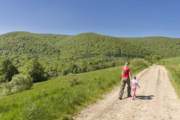 Wandelen in de bergen — Stockfoto