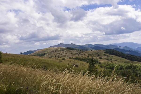 Bieszczady Dağlar tepeler — Stok fotoğraf