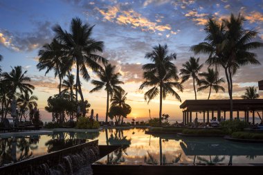 Fiji günbatımı Palm ağaçlar Beach Bar