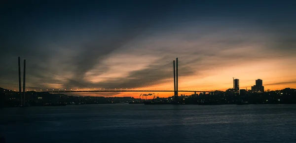 Golden Bridge át a Zolotoy Rog — Stock Fotó