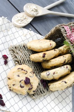 Kızılcık yulaf ezmeli kurabiye