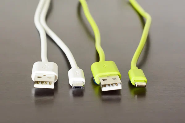 El cable USB —  Fotos de Stock