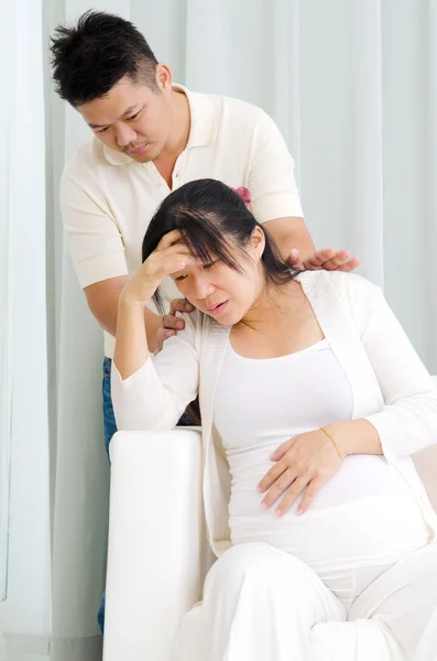 Болен во время беременности — стоковое фото