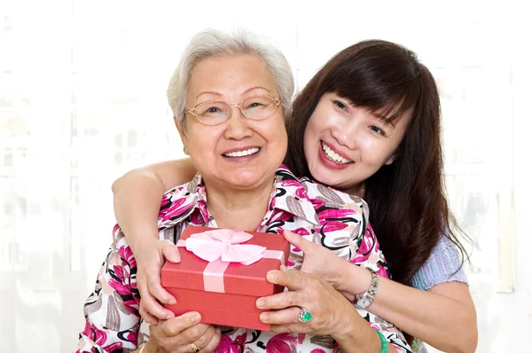 Anneler günün kutlu olsun.