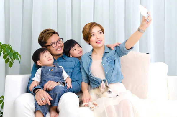 アジアの素敵な家族 — ストック写真