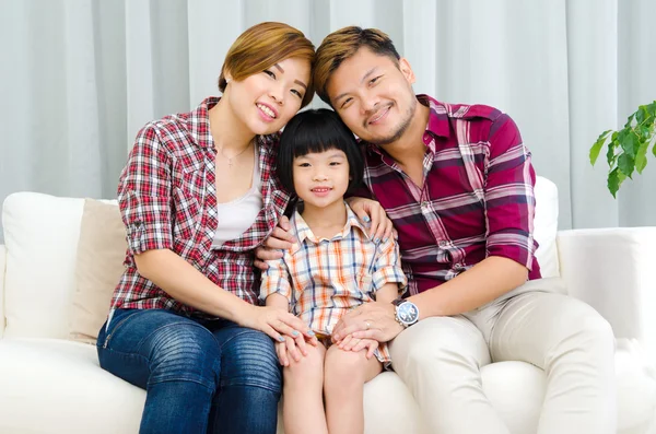 güzel Asyalı ailesi