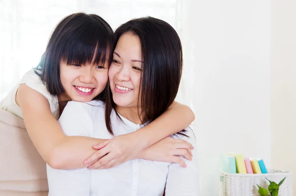 Asiática madre e hija —  Fotos de Stock