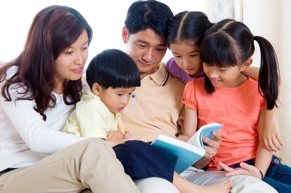 Estilo de vida familiar asiático —  Fotos de Stock