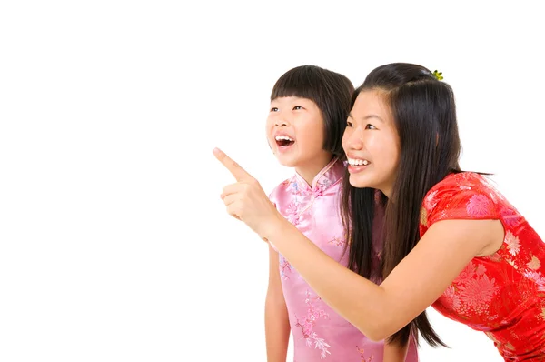 Ázsiai lányok kínai népviselet, cheongsam — Stock Fotó