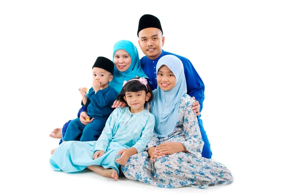 Malay family — Stock Photo, Image