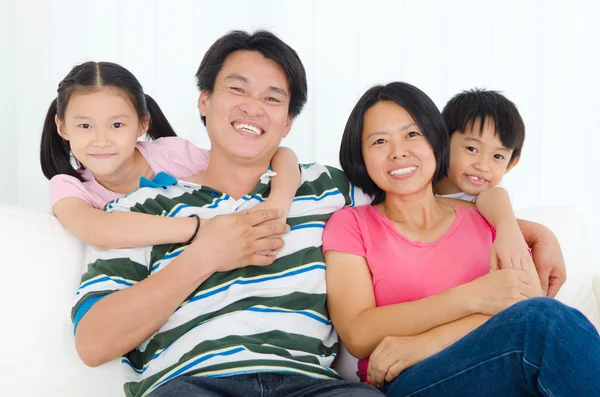 Asian family — Stock Photo, Image