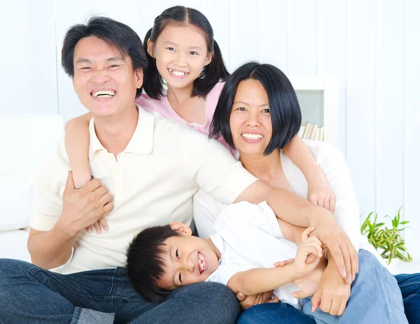 Asijské rodina — Stock fotografie