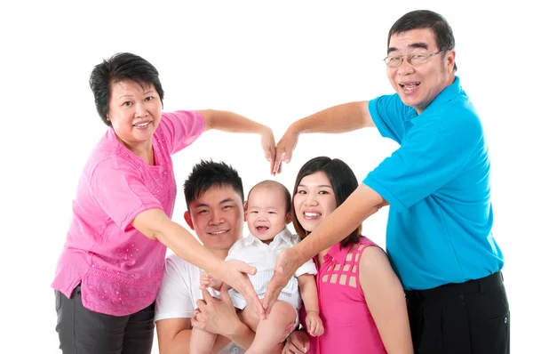 Азіатський трьох поколінь сім'ї — стокове фото