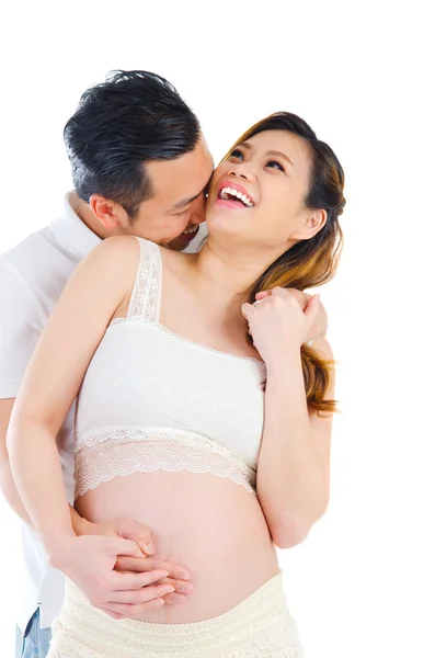 Азиатская беременная женщина и муж — стоковое фото