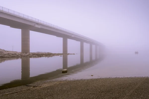 Niebla y carretera cerrada —  Fotos de Stock