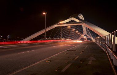 Üçüncü bin yılın II Köprüsü'nün geniş görüş