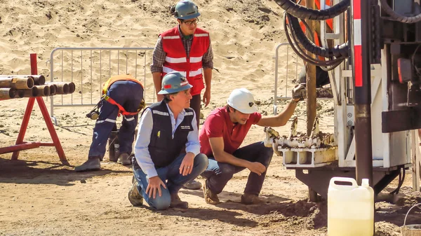 Gabriel Byrne ve Rodrigo Santoro.