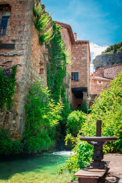 Orbaneja del Castillo sokaklarında — Stok fotoğraf