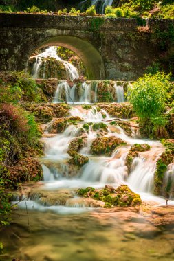 Orbaneja del Castillo bahar çağlayan