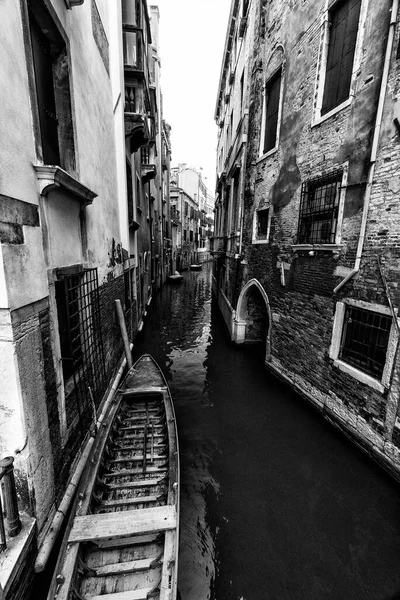 Calles Estrechas Canales Venecia Blanco Negro — Foto de Stock