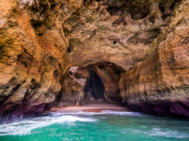 Algarve kıyısında