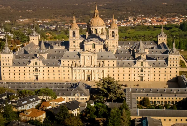 El Escorial havadan görünümü