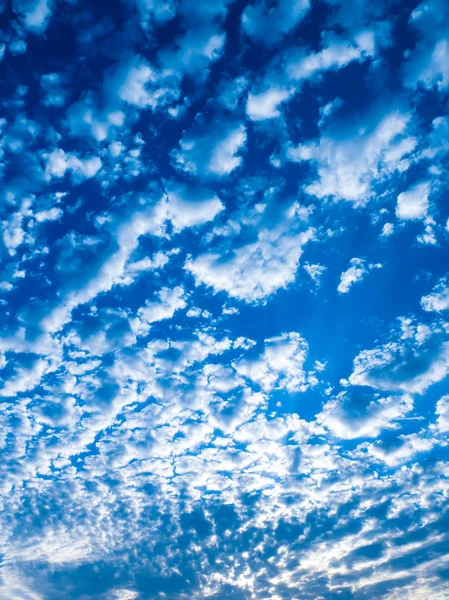 Céu azul e nuvens II — Fotografia de Stock